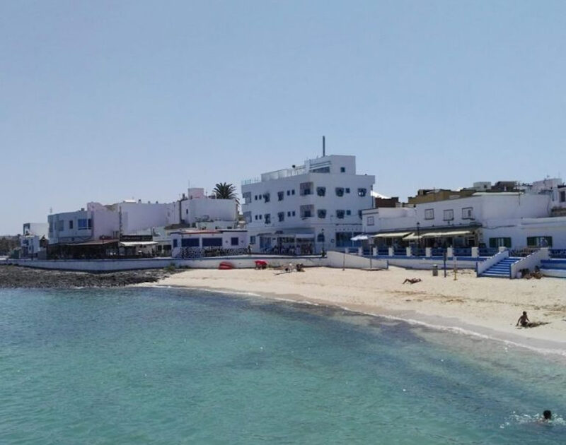 Playa El Muelle Chico per gli amanti del sup a Fuerteventura